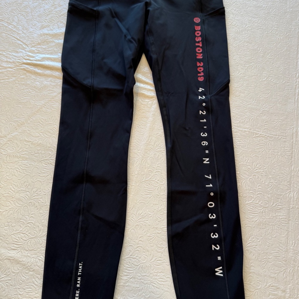 Lululemon Fast & Free 7/8 Tight II *Non-Reflective Nulux 25"  Boston Marathon